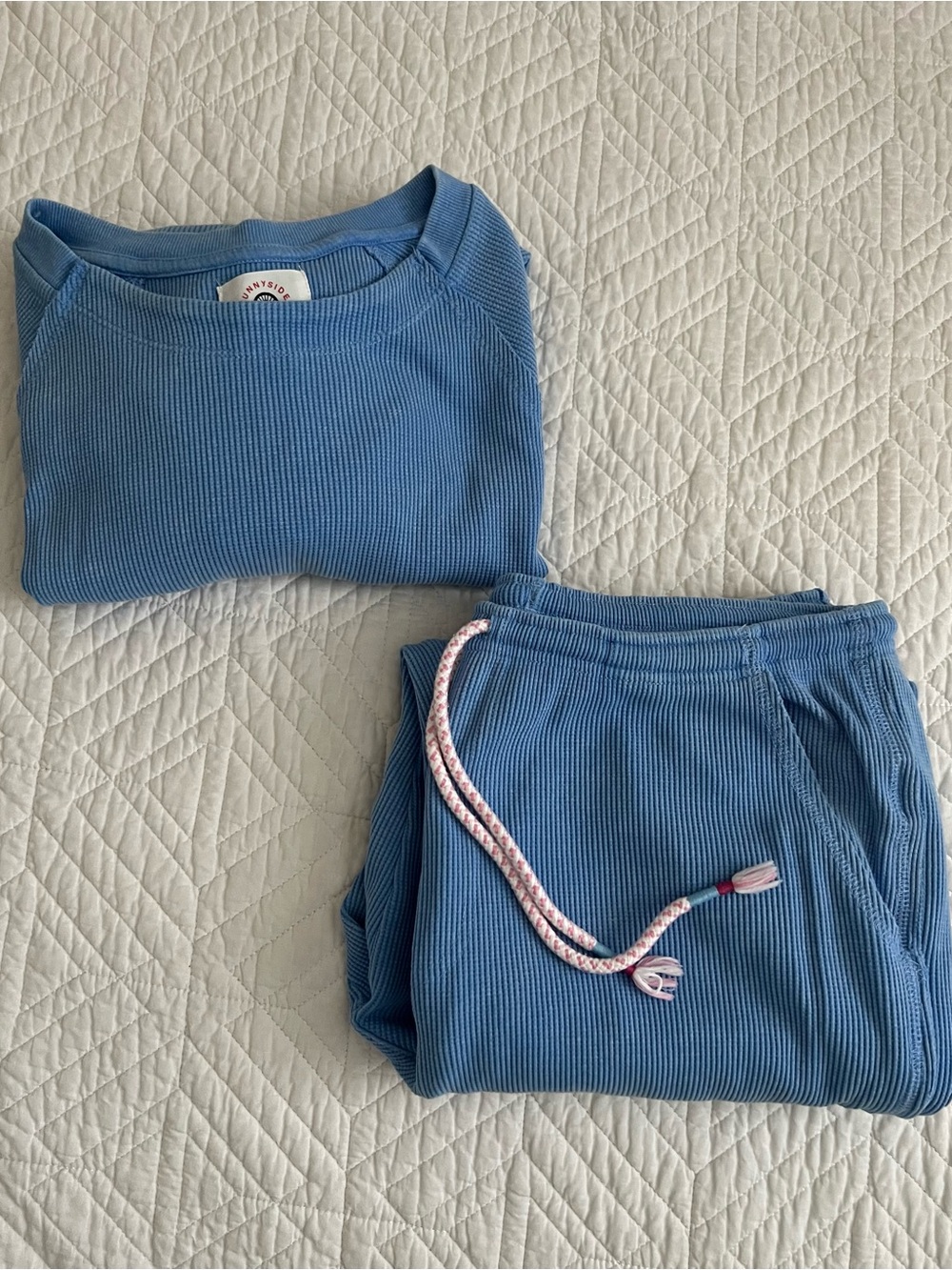 Sunnyside By Sundry Women's Waffle Knit Pullover & Jogger Pant Set Blue Size L